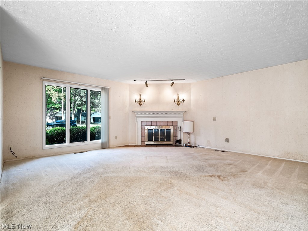 5153 N Barton Road North Ridgeville OH 44039