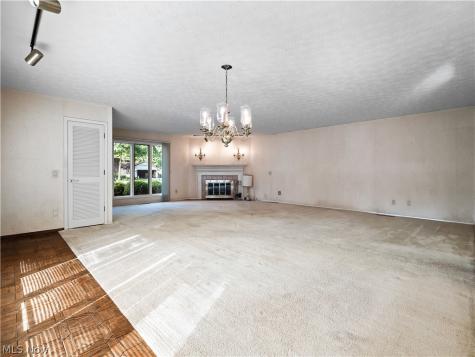 5153 N Barton Road North Ridgeville OH 44039
