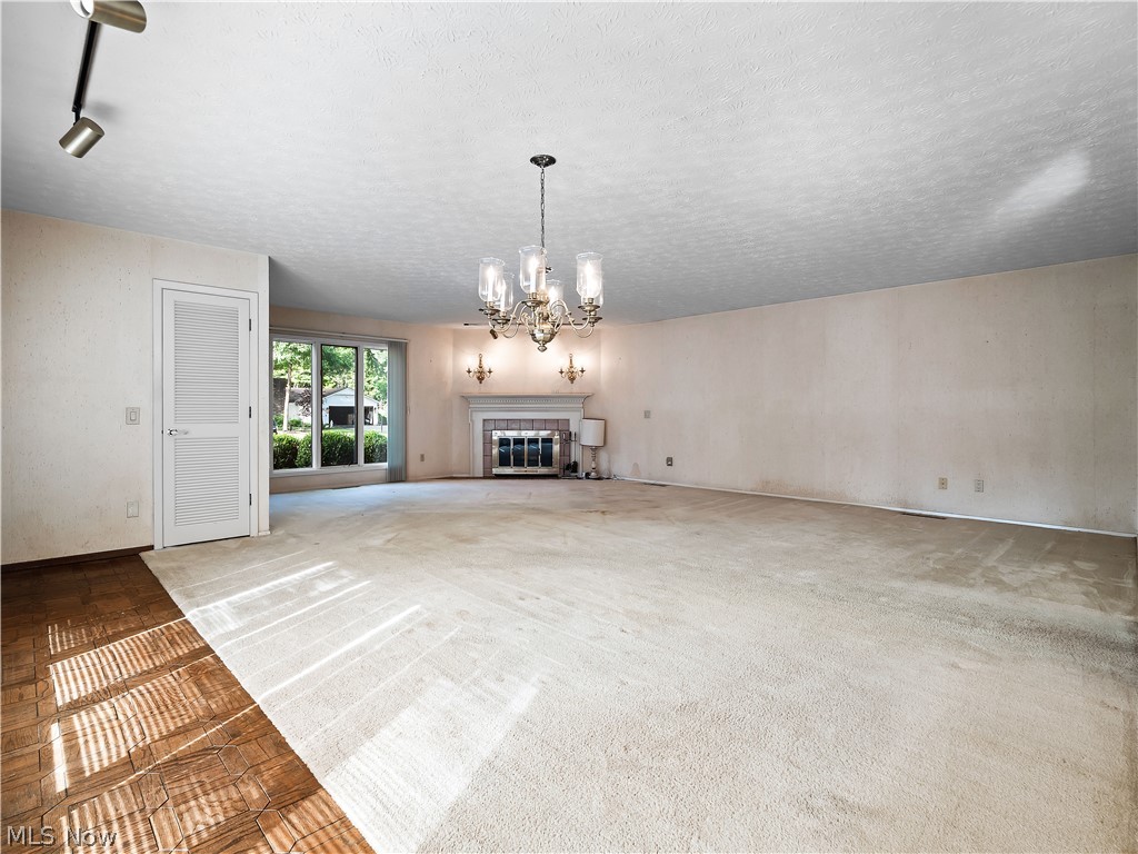 5153 N Barton Road North Ridgeville OH 44039