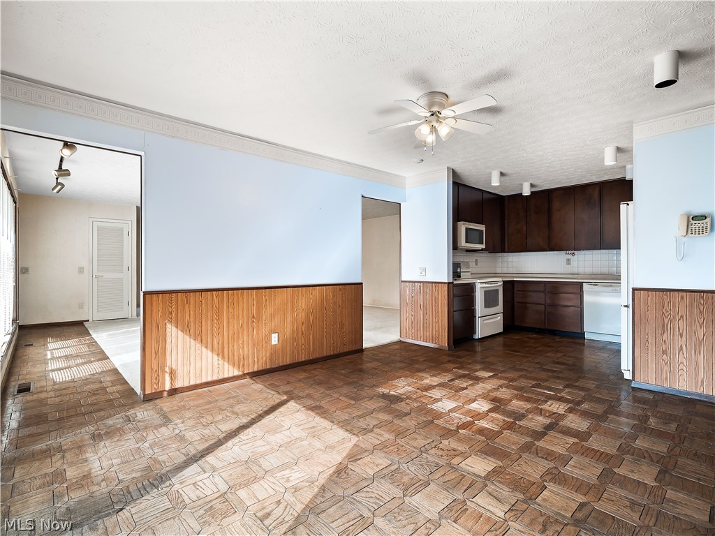 5153 N Barton Road North Ridgeville OH 44039