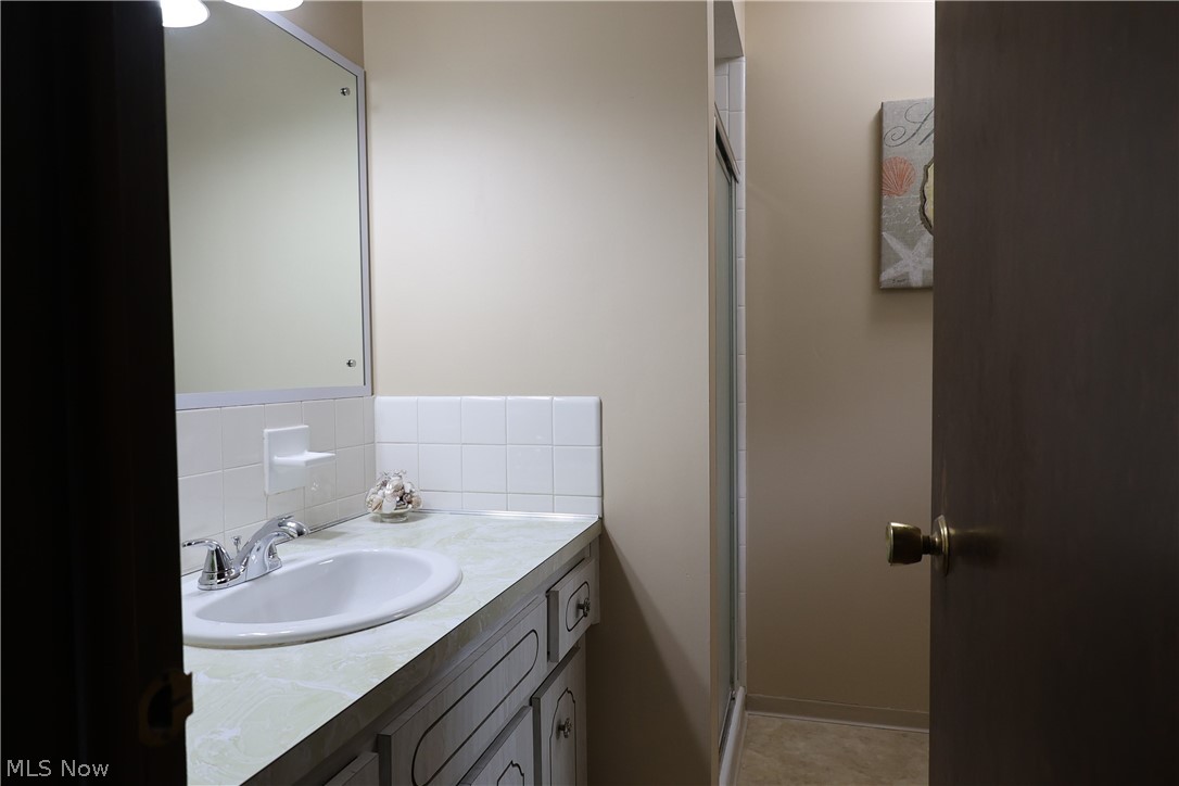 6663 Donna Rae Drive Seven Hills OH 44131
