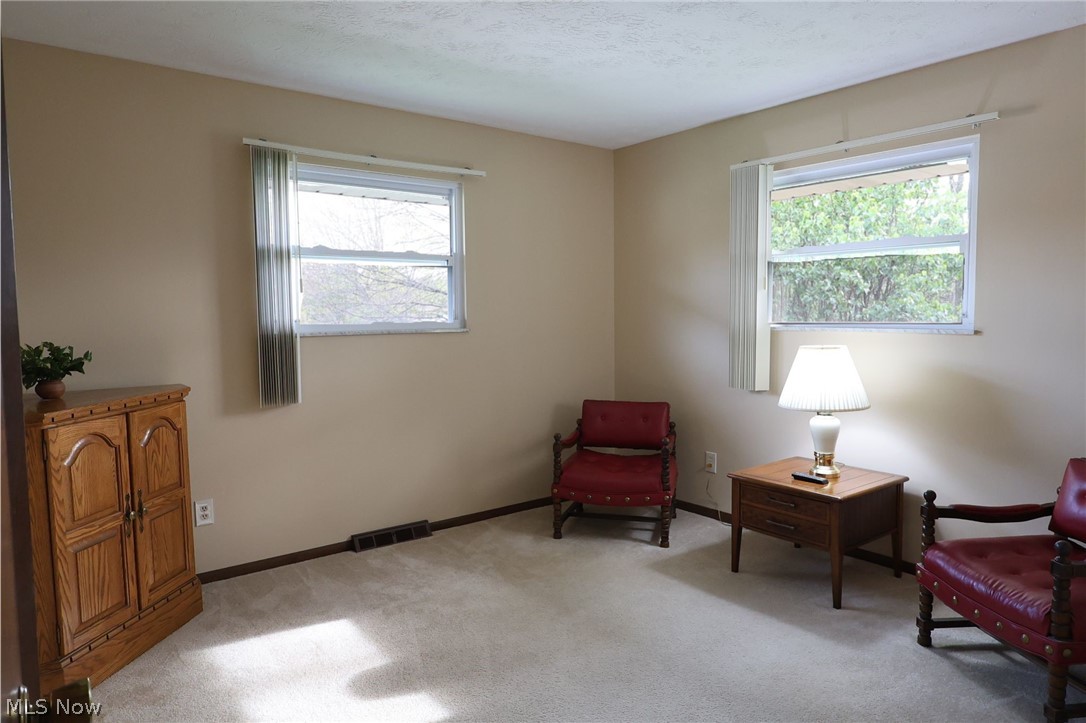 6663 Donna Rae Drive Seven Hills OH 44131