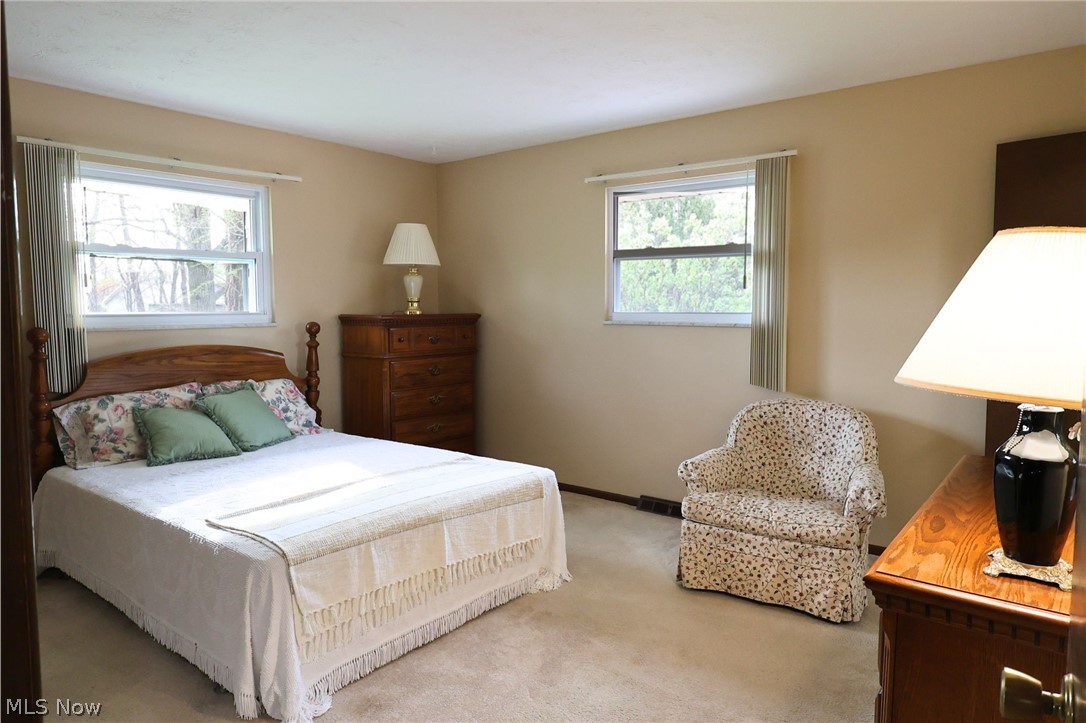6663 Donna Rae Drive Seven Hills OH 44131