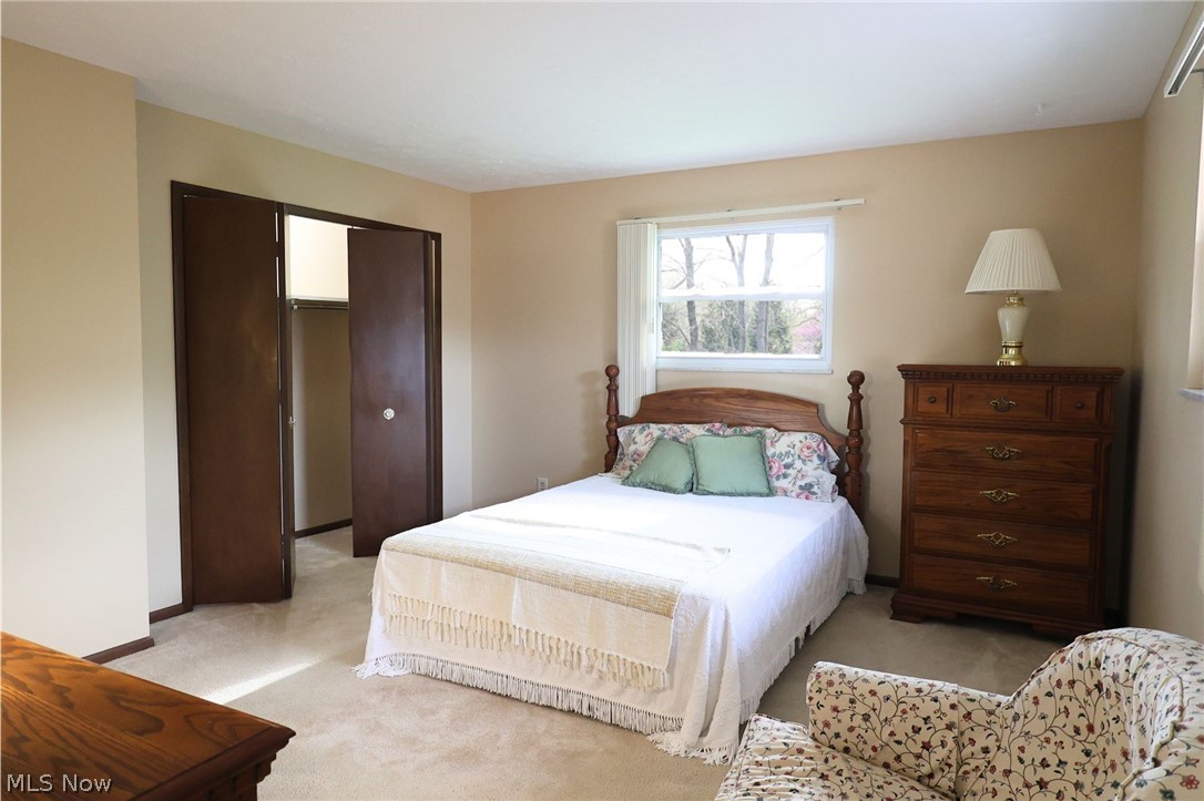 6663 Donna Rae Drive Seven Hills OH 44131