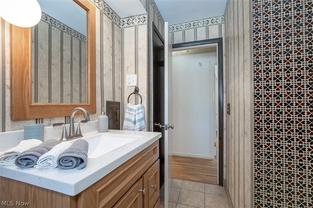 23041 Summerland Avenue North Olmsted OH 44070