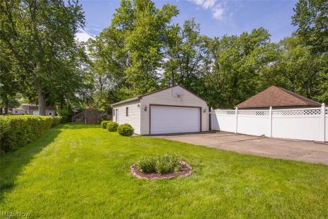 23041 Summerland Avenue North Olmsted OH 44070
