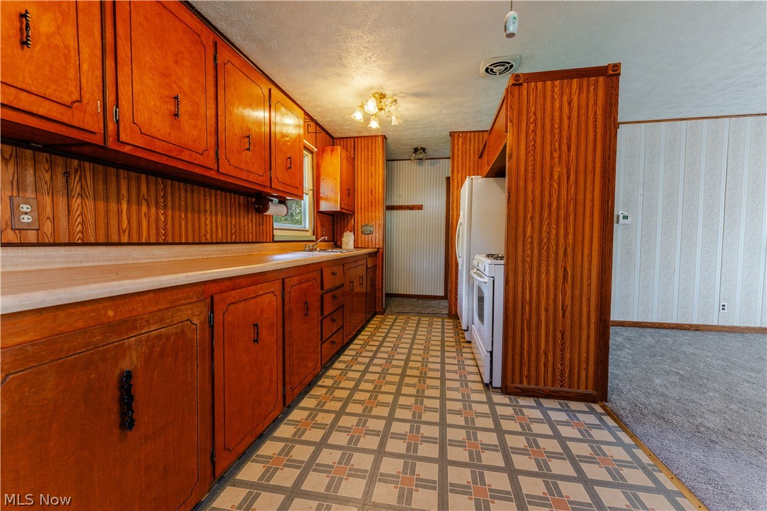 830 Standish Circle NW Massillon OH 44647