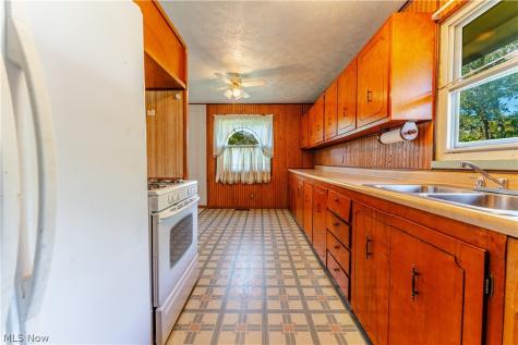 830 Standish Circle NW Massillon OH 44647