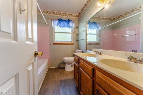 830 Standish Circle NW Massillon OH 44647