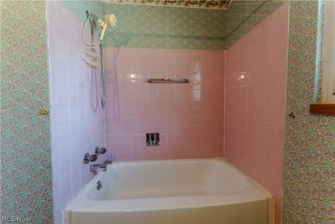 830 Standish Circle NW Massillon OH 44647