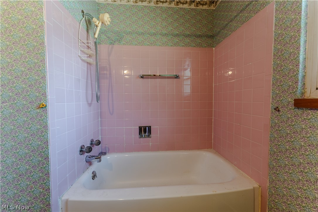 830 Standish Circle NW Massillon OH 44647