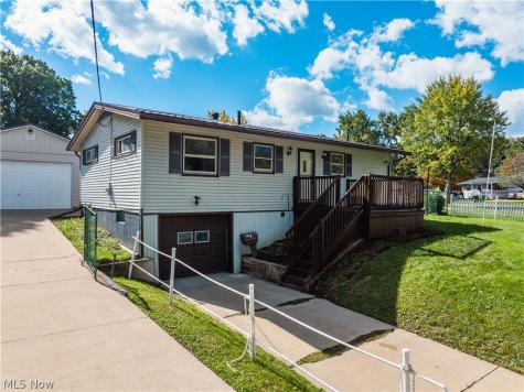 830 Standish Circle NW Massillon OH 44647