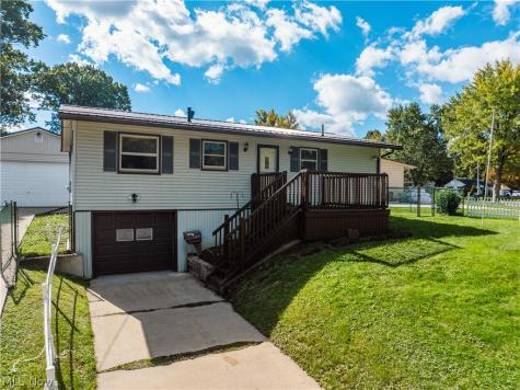 830 Standish Circle NW Massillon OH 44647