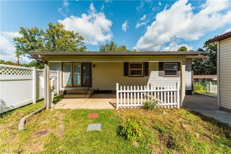 830 Standish Circle NW Massillon OH 44647