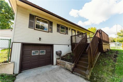 830 Standish Circle NW Massillon OH 44647
