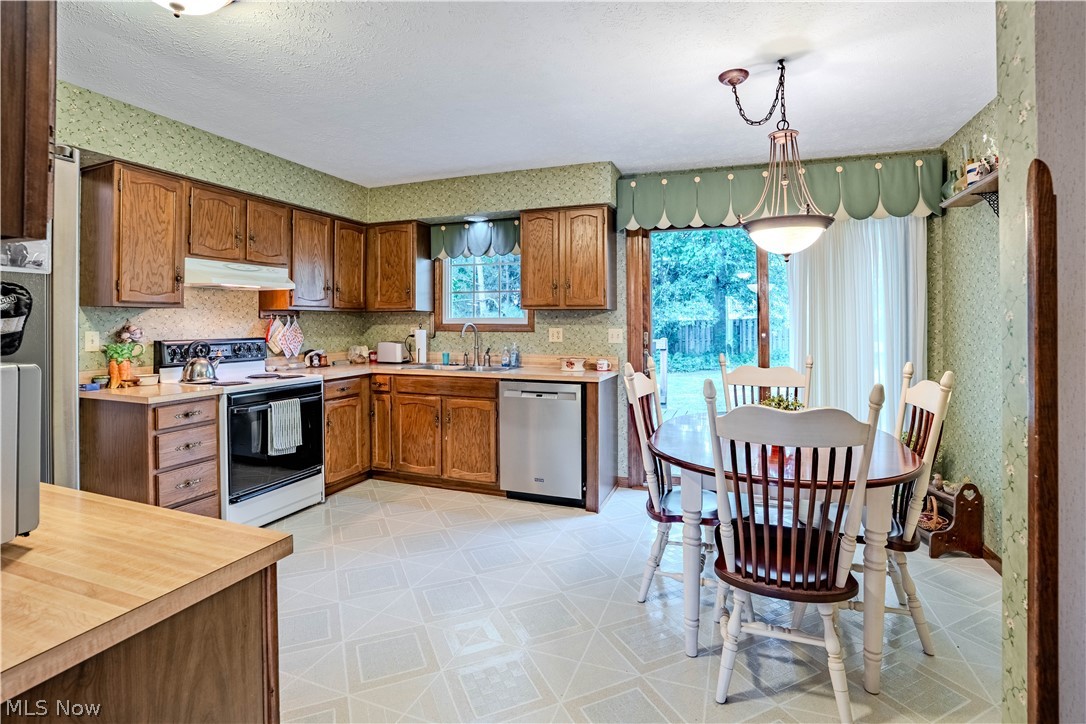 13431 Olde Orchard Road Strongsville OH 44136