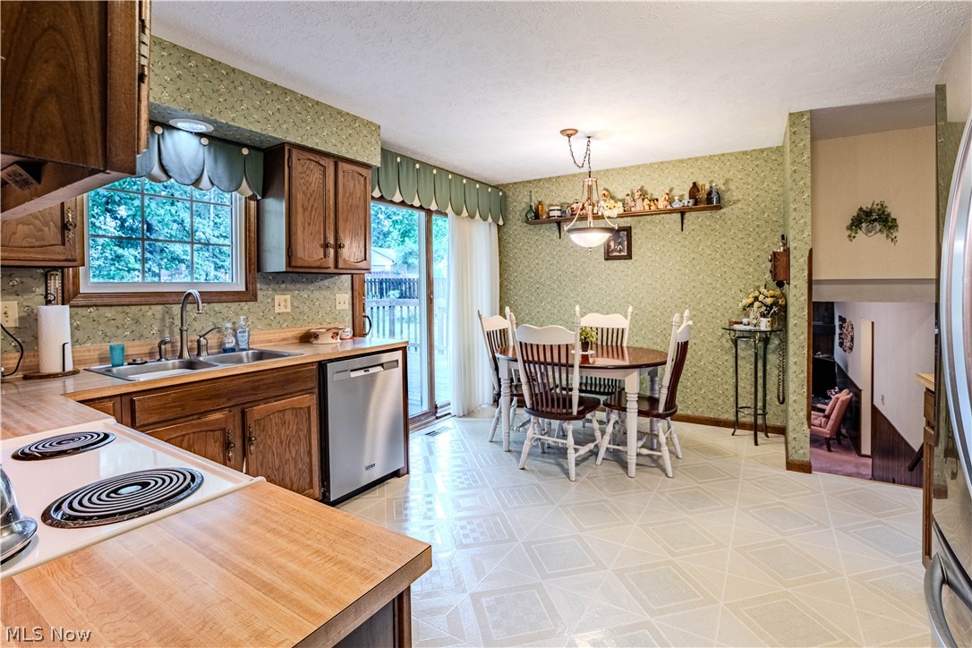 13431 Olde Orchard Road Strongsville OH 44136