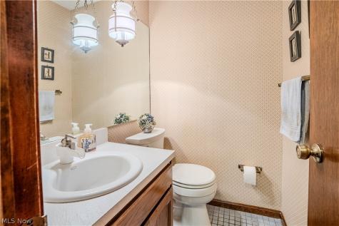 13431 Olde Orchard Road Strongsville OH 44136