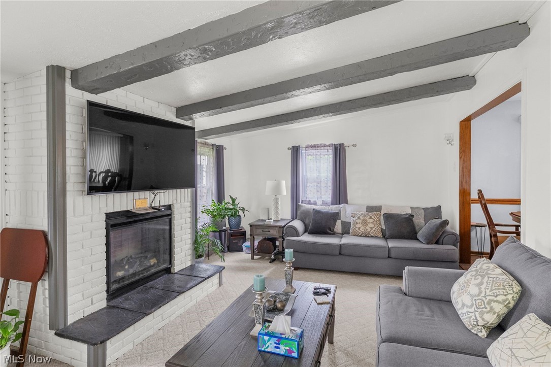 142 S Navarre Avenue Austintown OH 44515