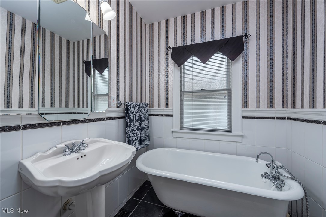 4811 Ardmore Avenue Cleveland OH 44144