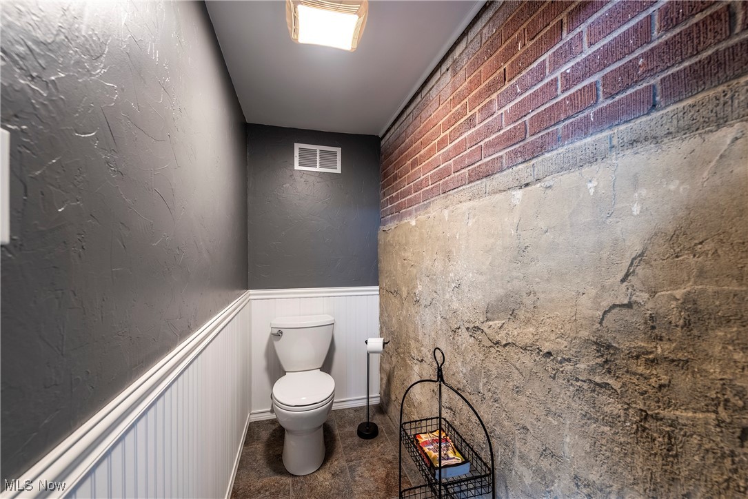 4811 Ardmore Avenue Cleveland OH 44144