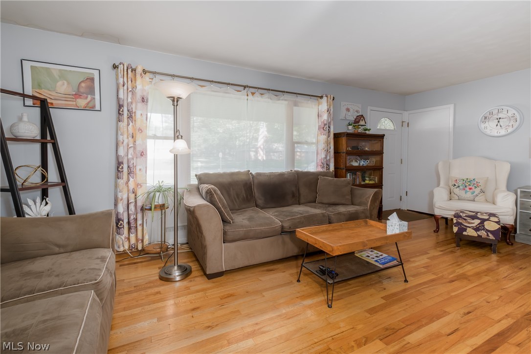 13791 Amodio Avenue NW Uniontown OH 44685