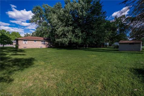 13791 Amodio Avenue NW Uniontown OH 44685
