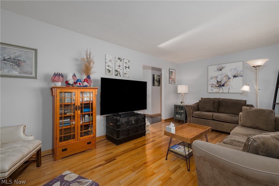 13791 Amodio Avenue NW Uniontown OH 44685