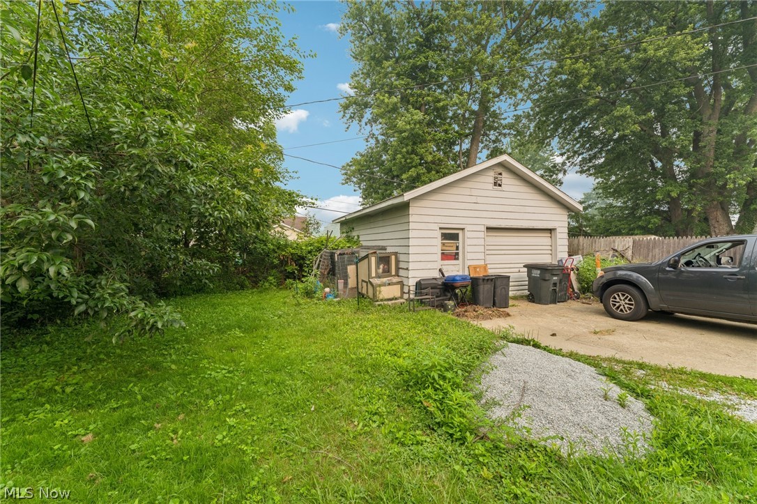 1344 Manatee Avenue Madison OH 44057