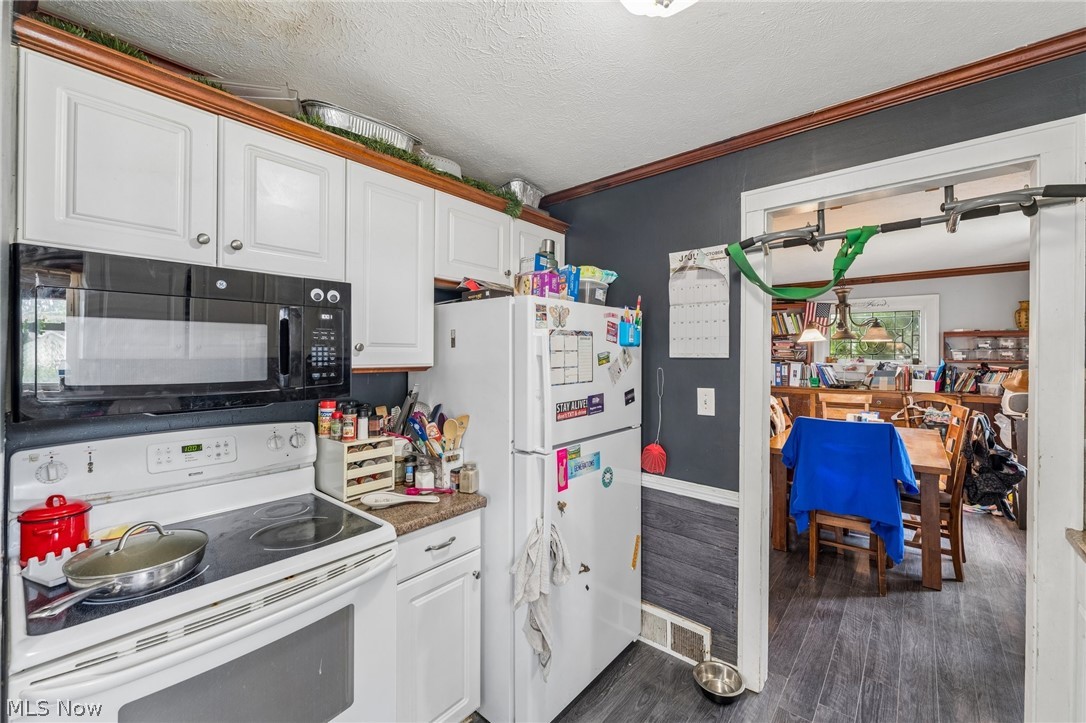 1344 Manatee Avenue Madison OH 44057