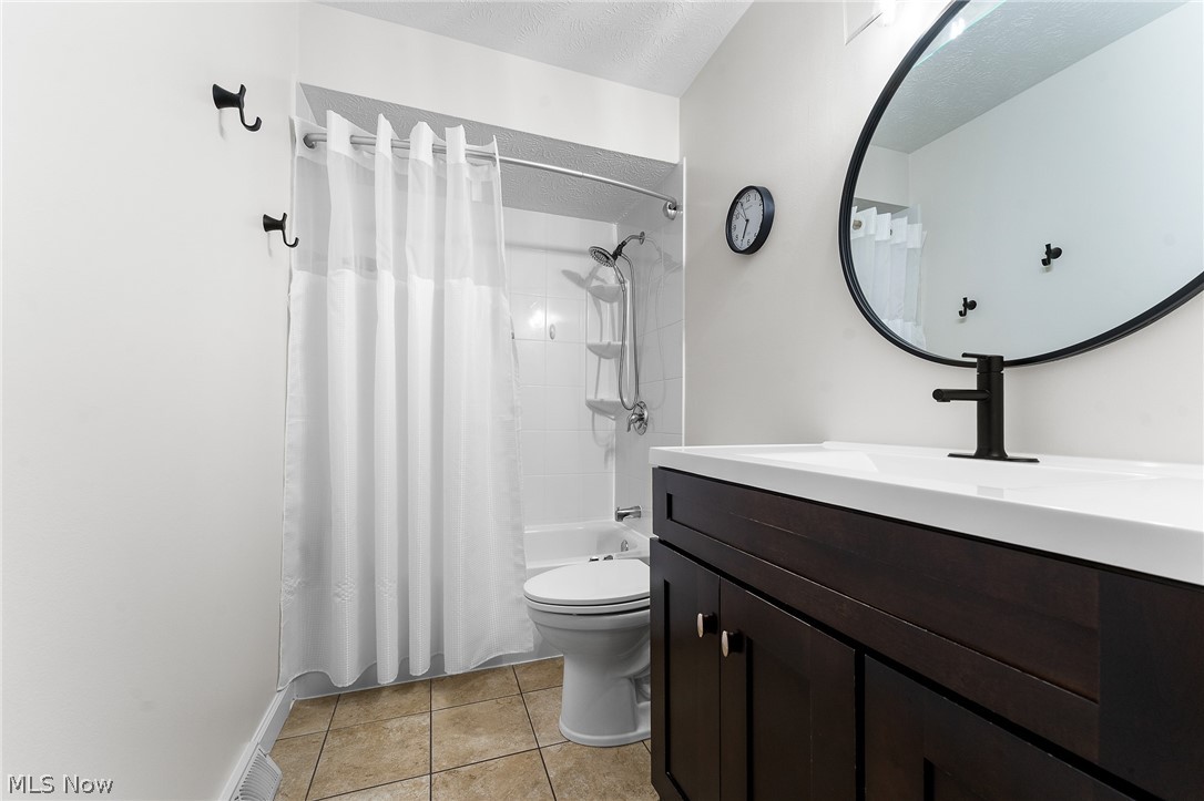 2371 Penny Lane Austintown OH 44515