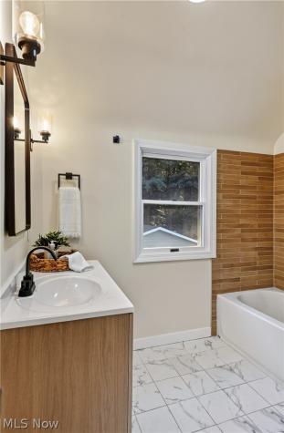 4586 E Berwald Road South Euclid OH 44121