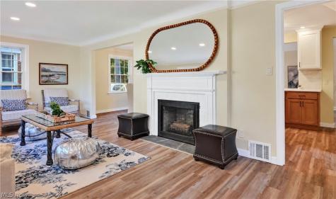 4586 E Berwald Road South Euclid OH 44121