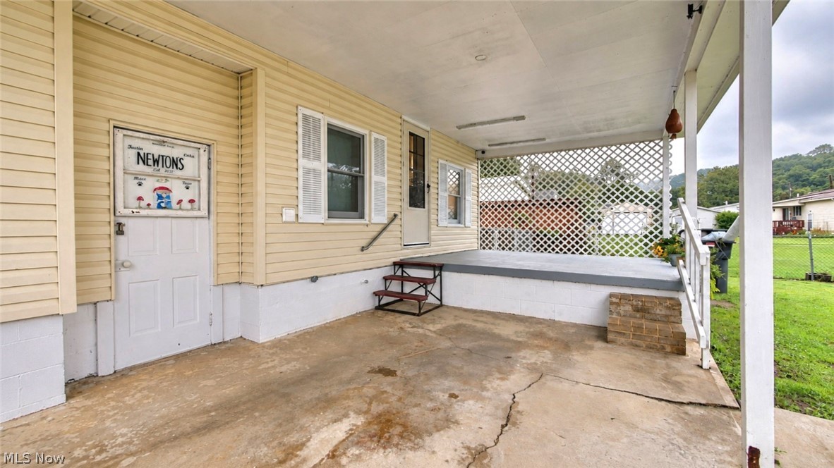 1820 North Street Stockport OH 43787