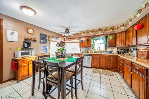 1990 Short Road Thompson OH 44086