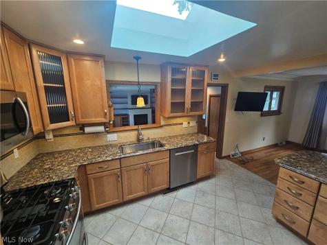 242 Sunset Road Avon Lake OH 44012
