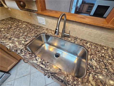 242 Sunset Road Avon Lake OH 44012
