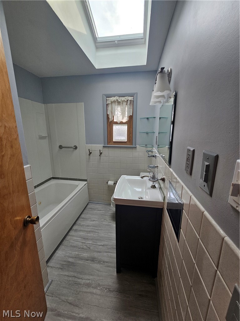 242 Sunset Road Avon Lake OH 44012