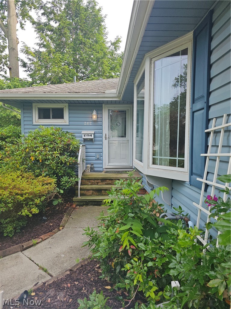 242 Sunset Road Avon Lake OH 44012