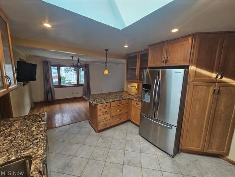 242 Sunset Road Avon Lake OH 44012