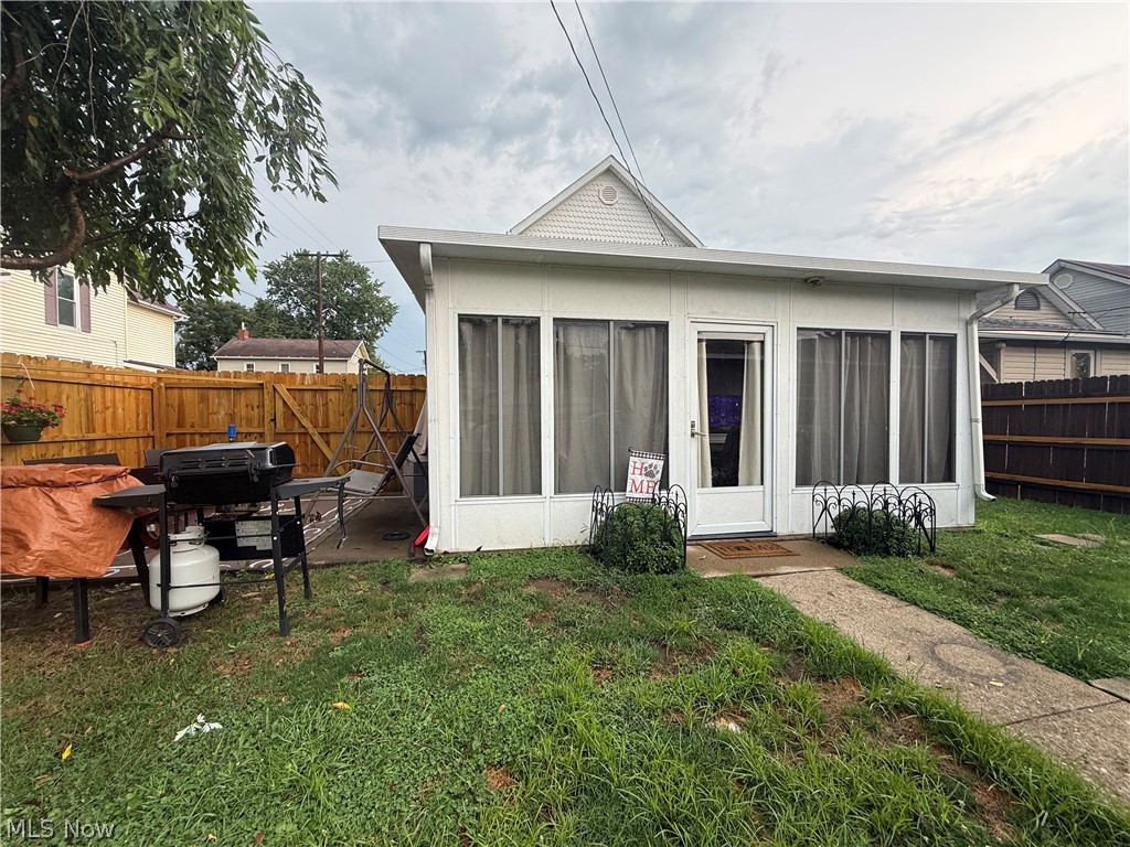839 Locust Street Coshocton OH 43812