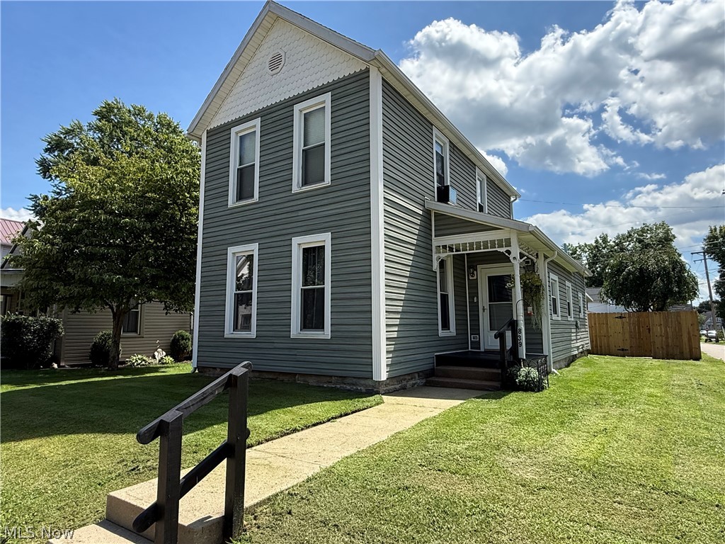 839 Locust Street Coshocton OH 43812