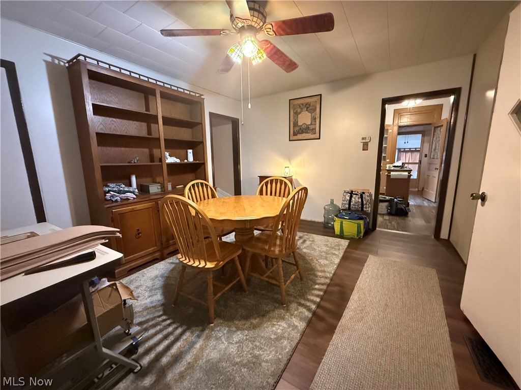839 Locust Street Coshocton OH 43812