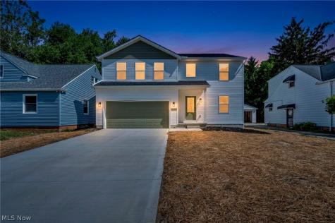 16801 Raymond Street Maple Heights OH 44137