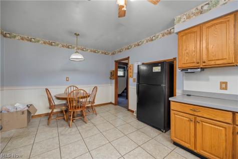 255 E 42nd Street Lorain OH 44052