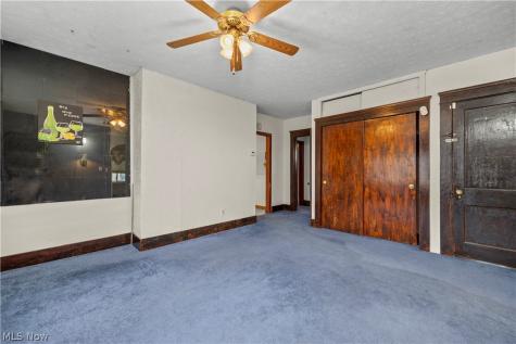 255 E 42nd Street Lorain OH 44052