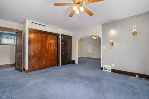 255 E 42nd Street Lorain OH 44052