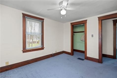 255 E 42nd Street Lorain OH 44052