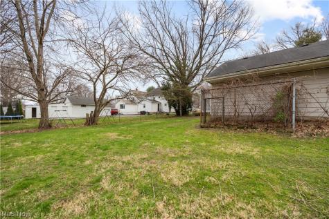 255 E 42nd Street Lorain OH 44052