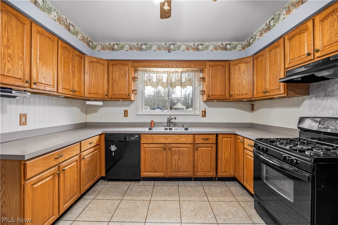 255 E 42nd Street Lorain OH 44052